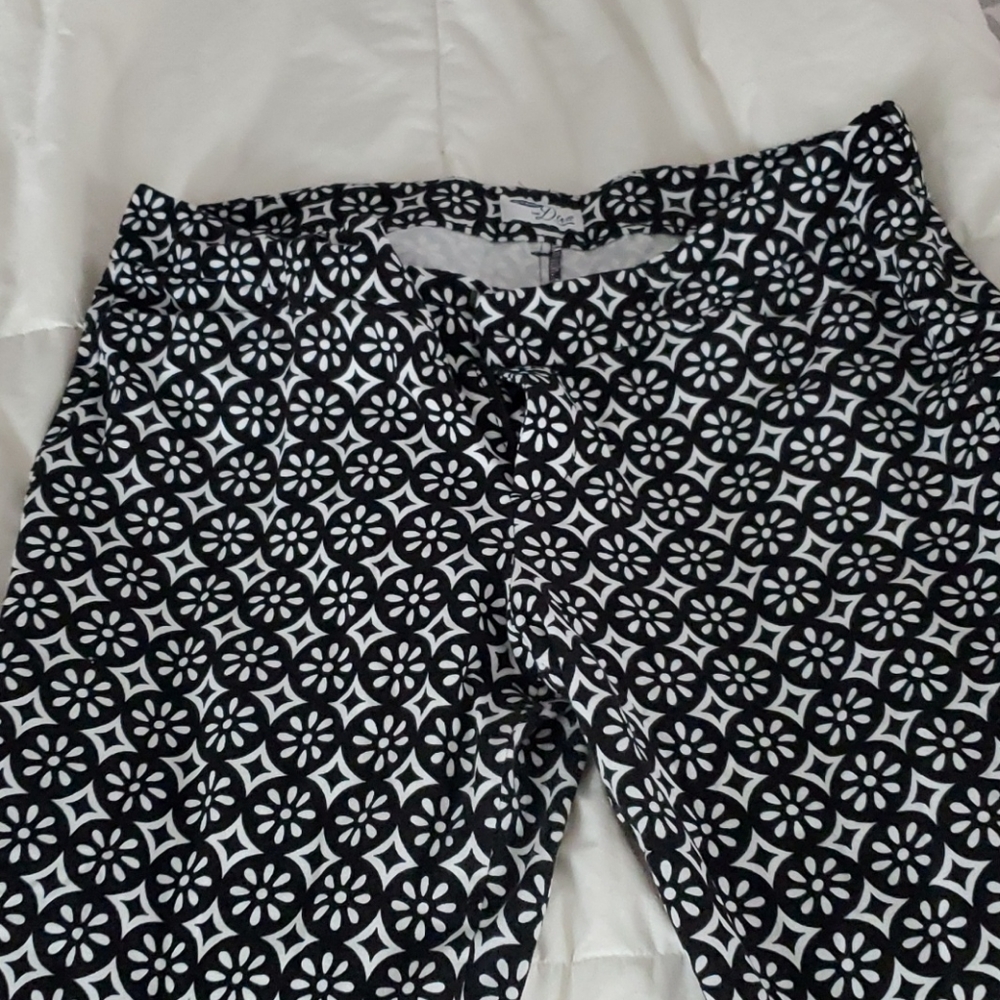 Capri pants